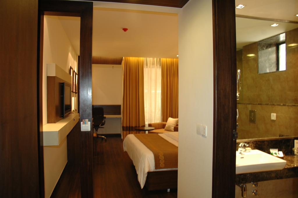 Shervani Nehru Place New Delhi Eksteriør bilde